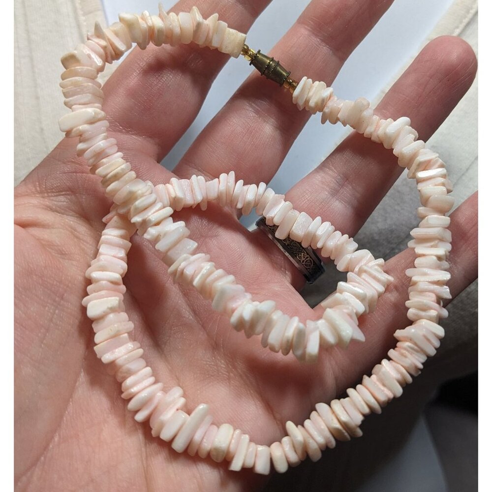 Beachy Bohemian Pastel Pink Seashell Chip Necklace - Picture 4 of 6